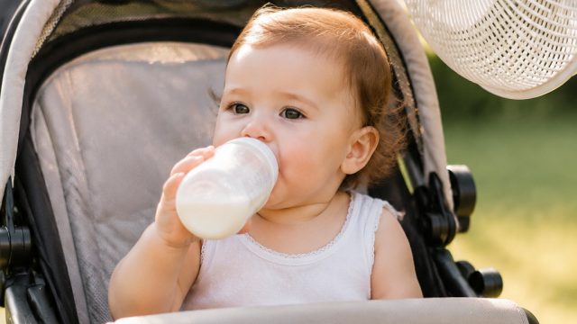 Essential Tips for Keeping Babies Comfortable in Heatwaves | cara menambal bola 