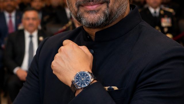 R Madhavan Showcases Luxurious Titan Watch at Padma Shri Event | planet 4d game,