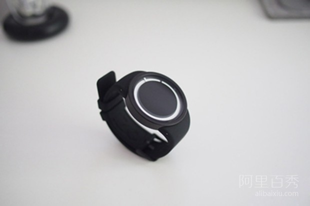 ZIIIRO Eclipse watch that emits neon blue light in the dark night, simple and fashionable - top emoticon